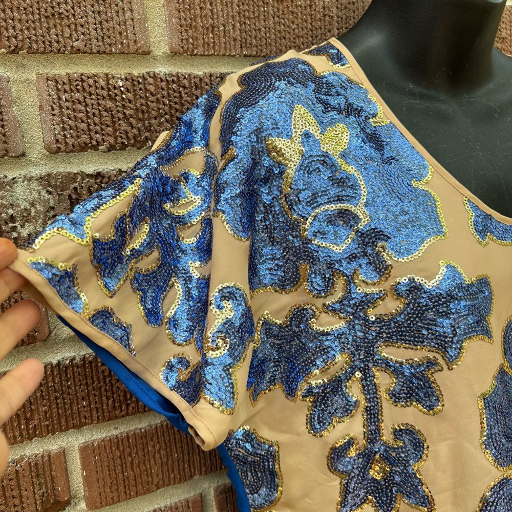 Neiman Marcus Tracy Reese NWT Women’s Beige & Blue Sequin Blouse Medium - Picture 2 of 8